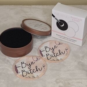 Zoe Ayla Bye B*tch Makeup Brush Cleaner + 2 Reusable Cotton Pads.